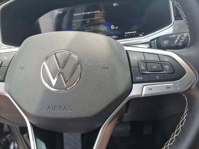 2025 Volkswagen Taos 1.5T SE