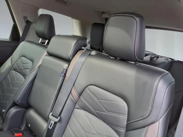 2023 Nissan Pathfinder Platinum 4WD