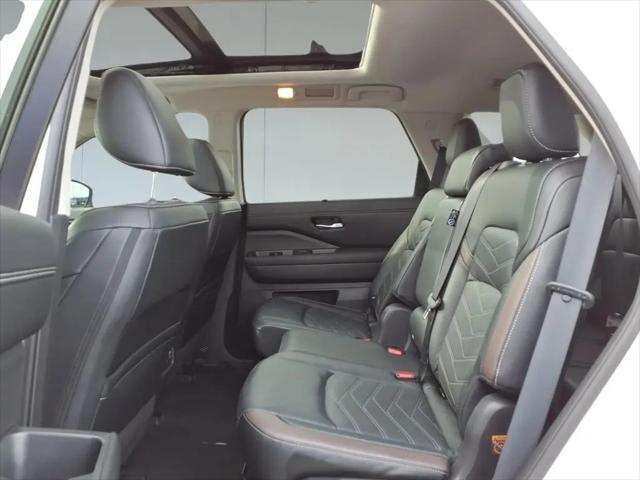 2023 Nissan Pathfinder Platinum 4WD