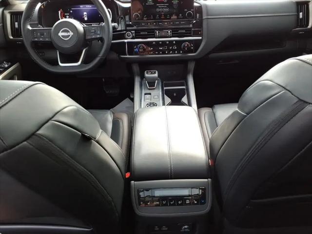 2023 Nissan Pathfinder Platinum 4WD