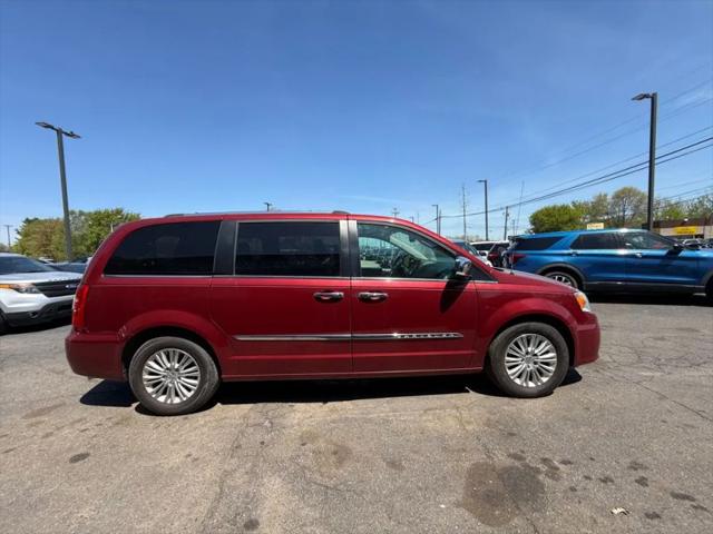 2016 Chrysler Town & Country Limited