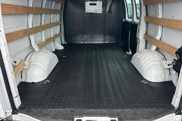 2021 GMC Savana Cargo RWD 2500 Regular Wheelbase Work Van