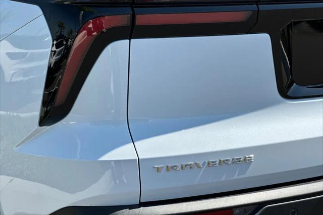2026 Chevrolet Traverse FWD LT