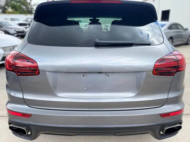 2016 Porsche Cayenne Base
