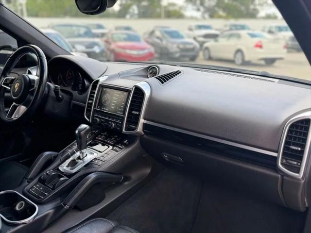 2016 Porsche Cayenne Base