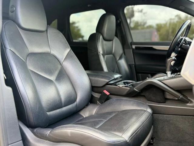 2016 Porsche Cayenne Base