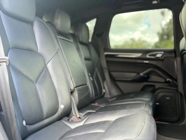2016 Porsche Cayenne Base