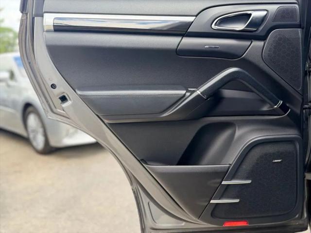 2016 Porsche Cayenne Base
