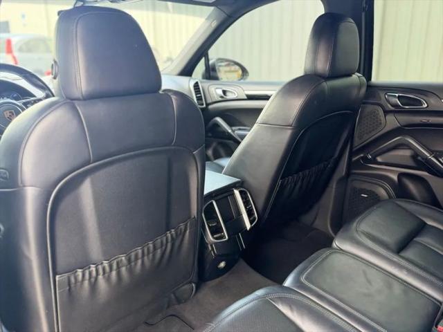2016 Porsche Cayenne Base