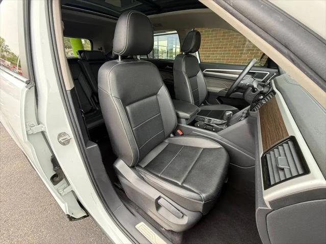 2022 Volkswagen Atlas 3.6L V6 SE w/Technology