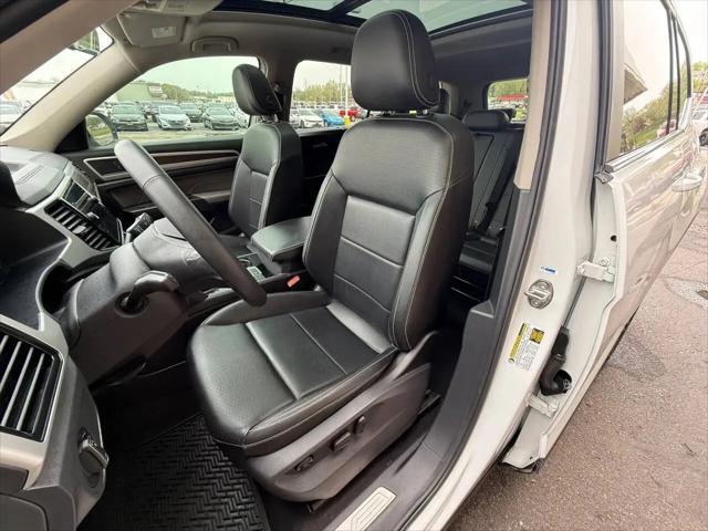 2022 Volkswagen Atlas 3.6L V6 SE w/Technology