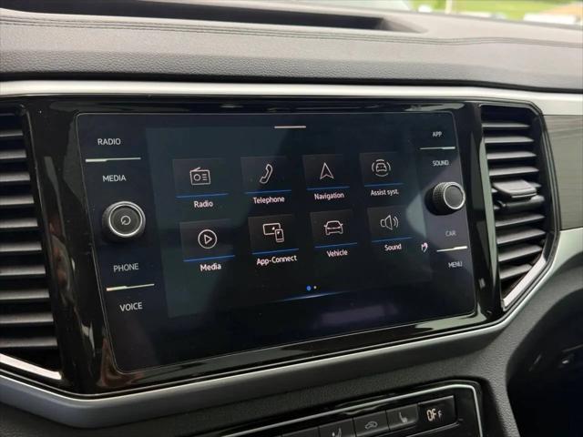 2022 Volkswagen Atlas 3.6L V6 SE w/Technology