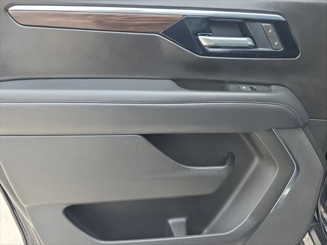 2025 Chevrolet Suburban 4WD Z71