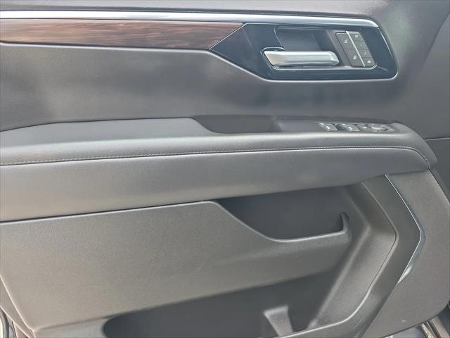 2025 Chevrolet Suburban 4WD Z71
