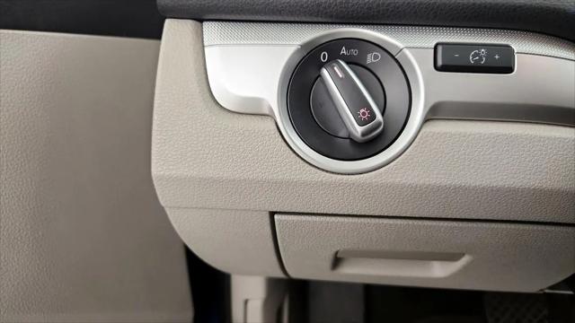 2016 Volkswagen Passat 1.8T S
