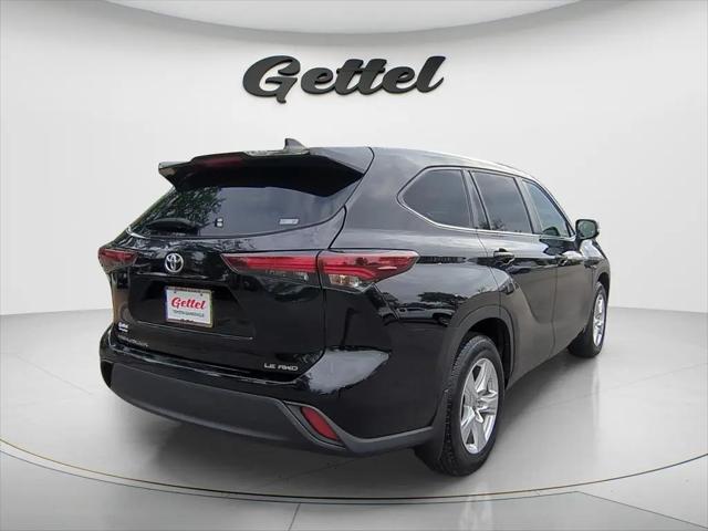 2024 Toyota Highlander LE