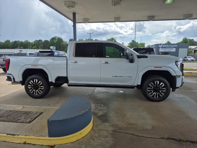 2026 GMC Sierra 2500HD Crew Cab, Standard Bed, Denali Ultimate, 4WD