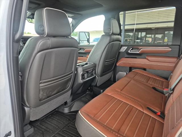 2026 GMC Sierra 2500HD Crew Cab, Standard Bed, Denali Ultimate, 4WD