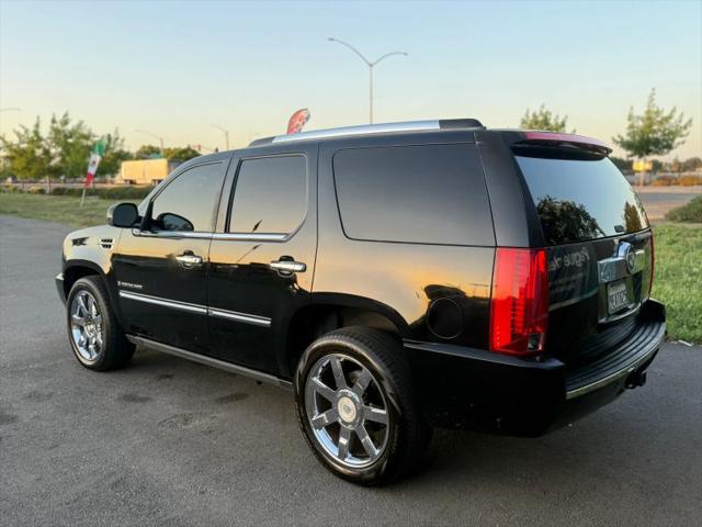 2008 Cadillac Escalade Standard