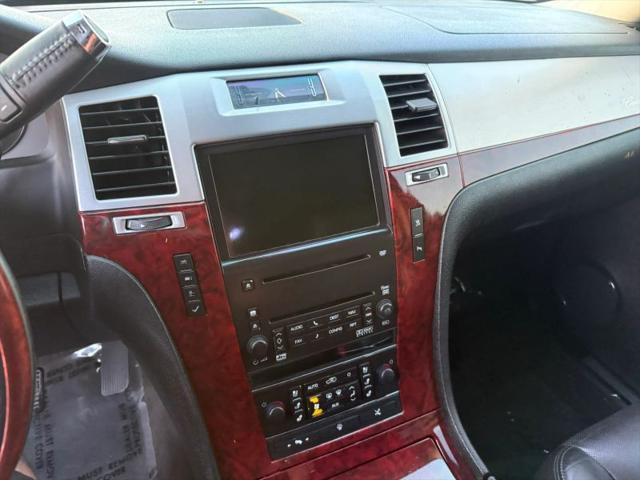 2008 Cadillac Escalade Standard