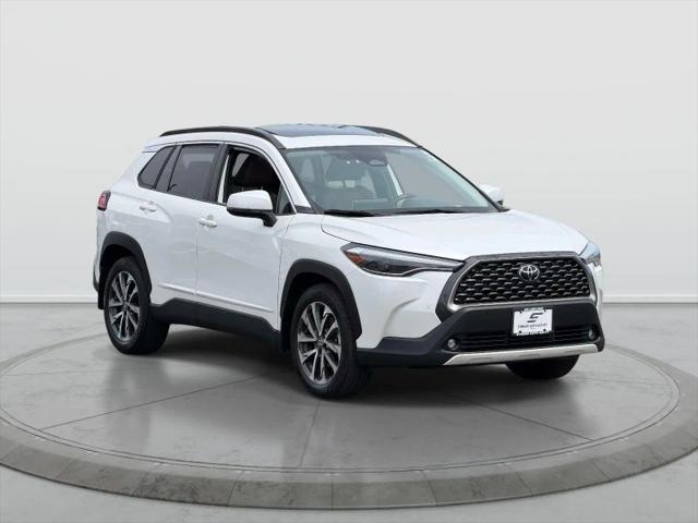 2023 Toyota Corolla Cross XLE for sale in Amityville, NY