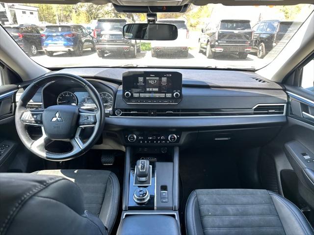 2022 Mitsubishi Outlander SE