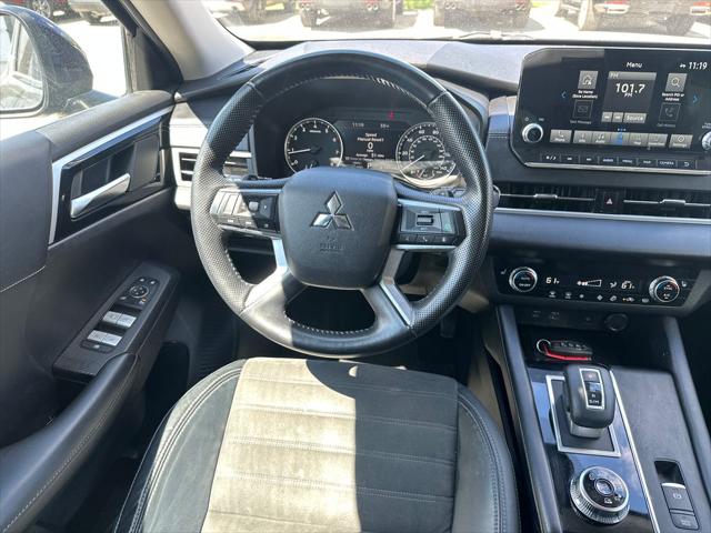 2022 Mitsubishi Outlander SE