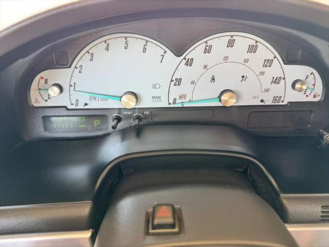 2002 Ford Thunderbird Base