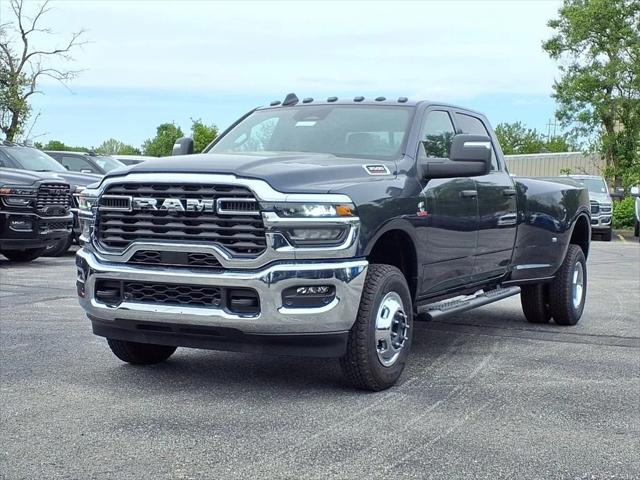 2026 RAM Ram 3500 RAM 3500 TRADESMAN CREW CAB 4X4 8 BOX