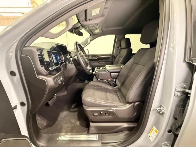 2024 Chevrolet Silverado 1500 4WD Crew Cab Short Bed RST