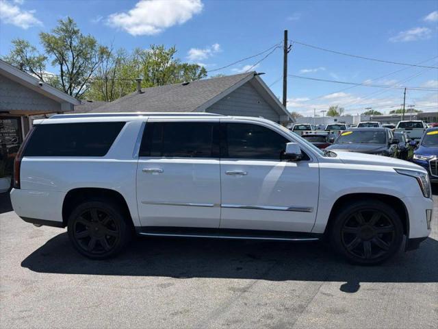 2017 Cadillac Escalade ESV Luxury