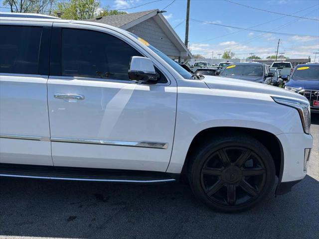 2017 Cadillac Escalade ESV Luxury