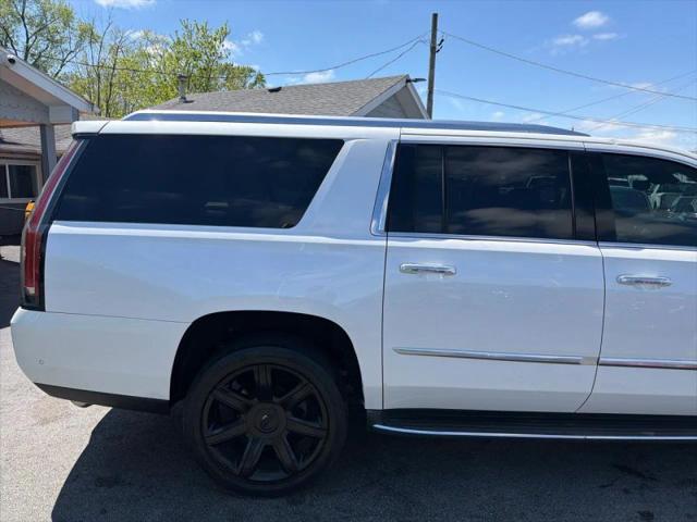 2017 Cadillac Escalade ESV Luxury