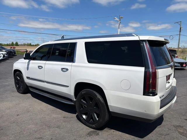 2017 Cadillac Escalade ESV Luxury