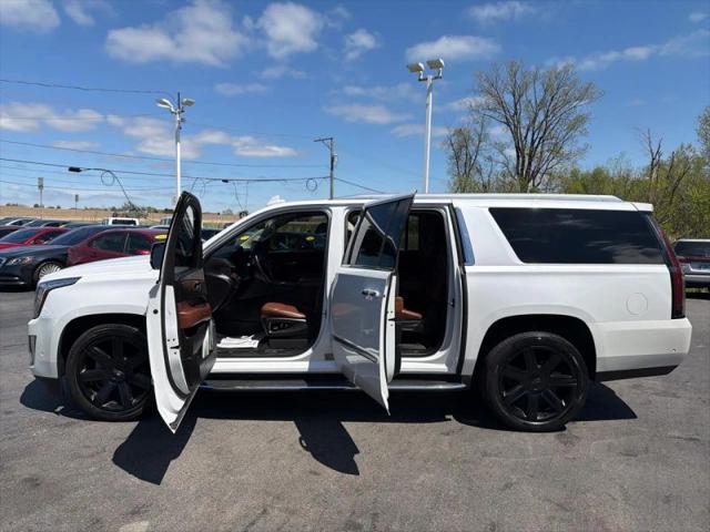 2017 Cadillac Escalade ESV Luxury