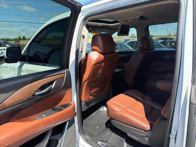 2017 Cadillac Escalade ESV Luxury