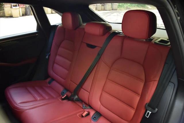 2020 Porsche Macan Base