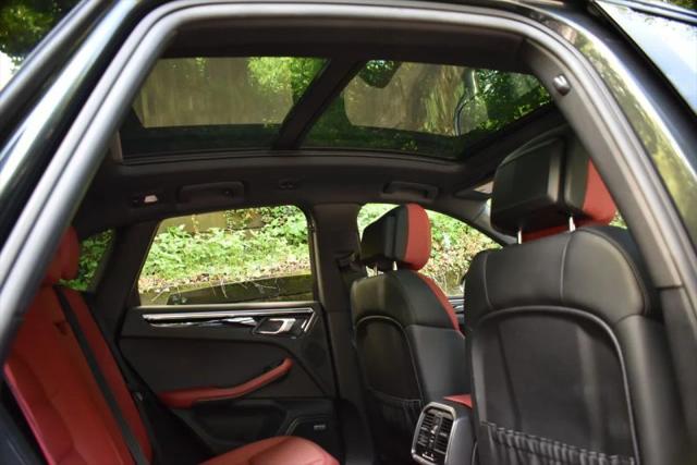2020 Porsche Macan Base