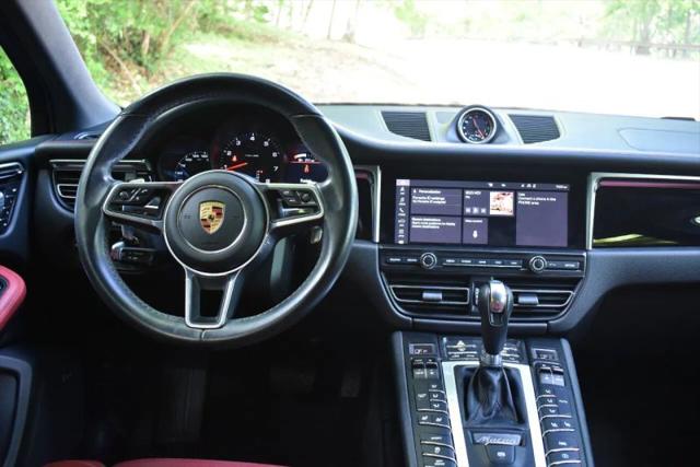 2020 Porsche Macan Base