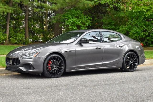 2022 Maserati Ghibli Modena Q4