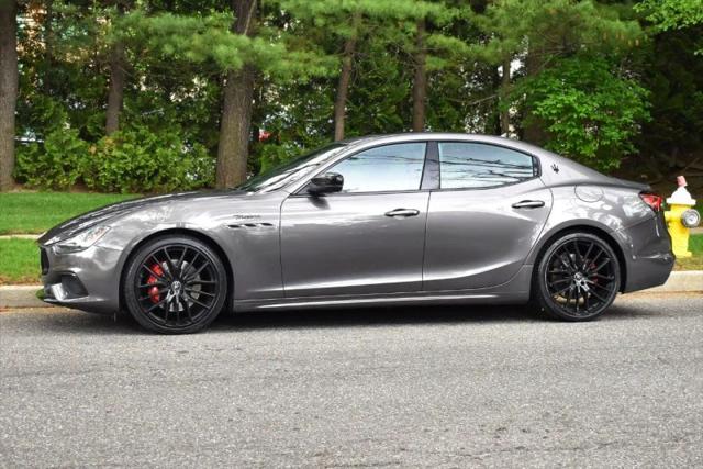 2022 Maserati Ghibli Modena Q4