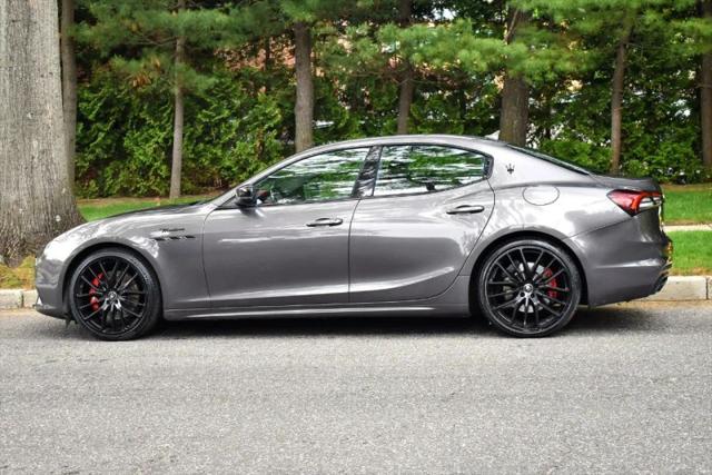 2022 Maserati Ghibli Modena Q4