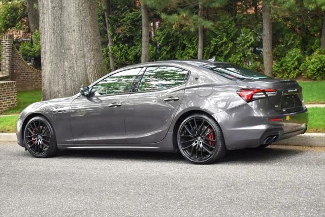 2022 Maserati Ghibli Modena Q4