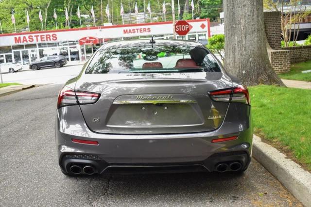 2022 Maserati Ghibli Modena Q4