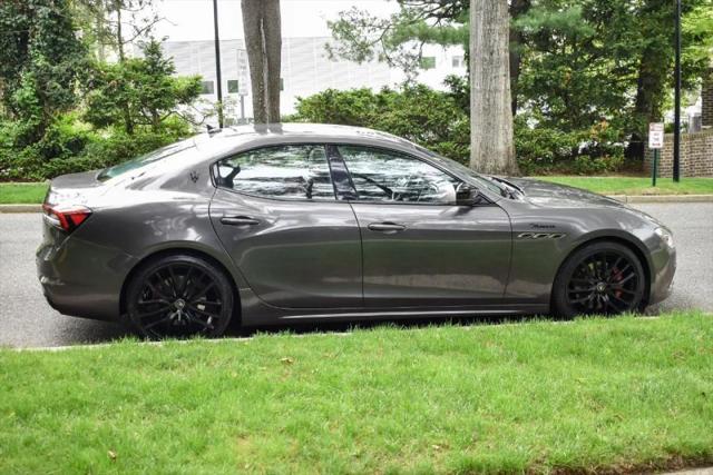 2022 Maserati Ghibli Modena Q4