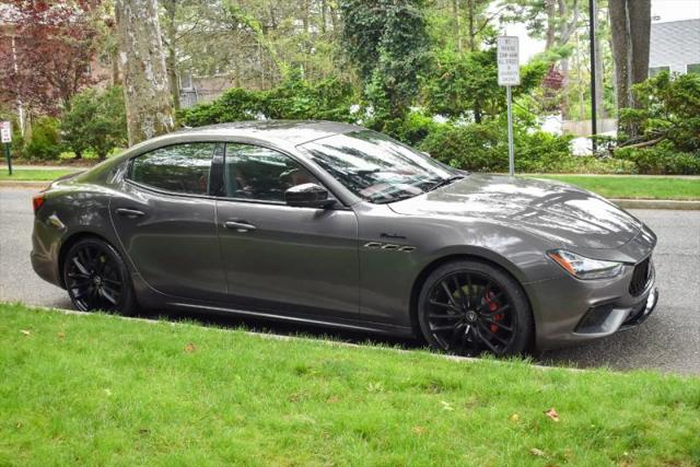 2022 Maserati Ghibli Modena Q4