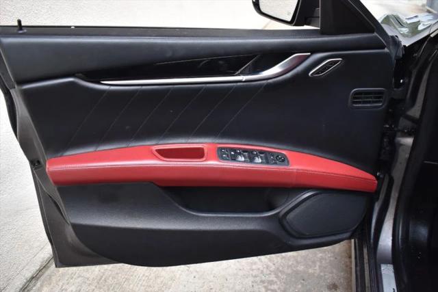 2022 Maserati Ghibli Modena Q4