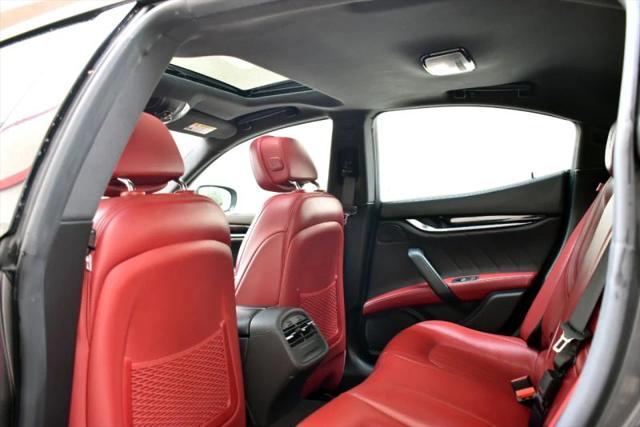 2022 Maserati Ghibli Modena Q4