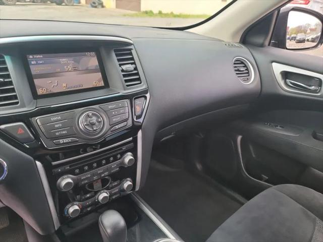 2015 Nissan Pathfinder SV