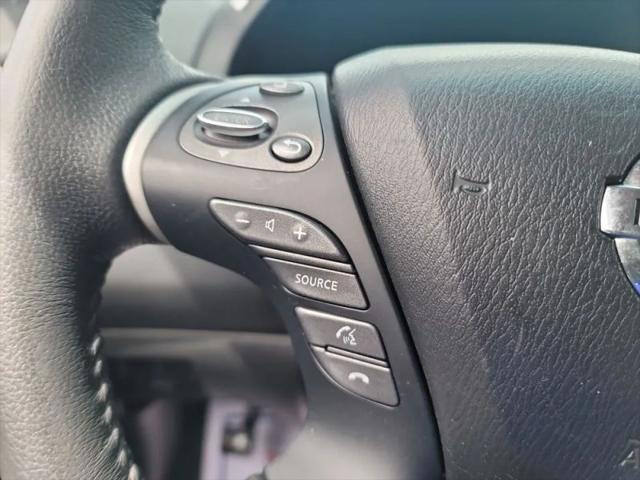 2015 Nissan Pathfinder SV